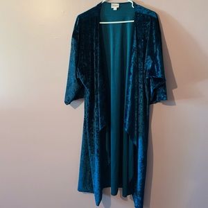 NWOT LuLaRoe Elegant Shirley Size M